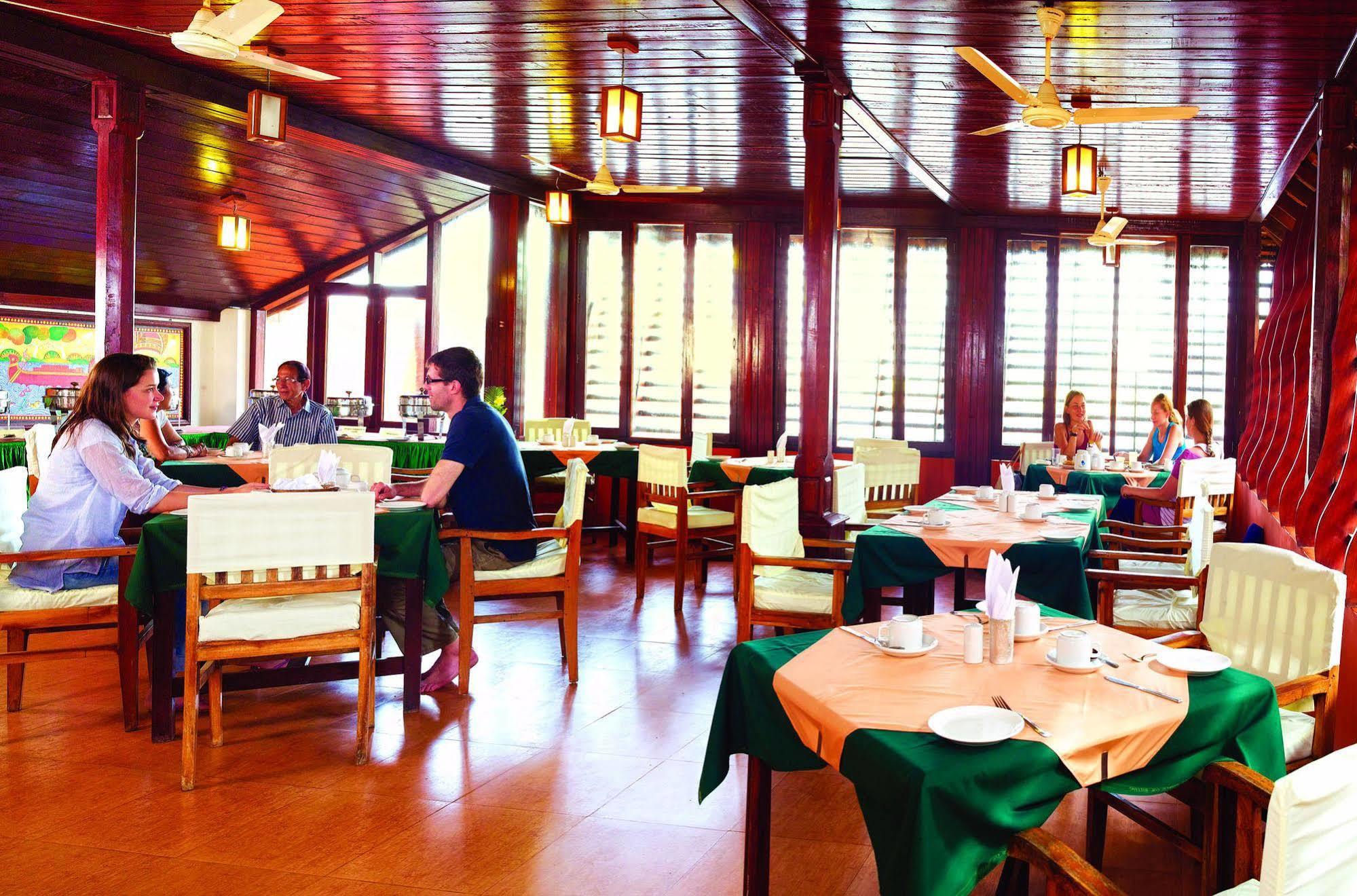 Beach And Lake Ayurvedic Resort, Kovalam Exterior foto